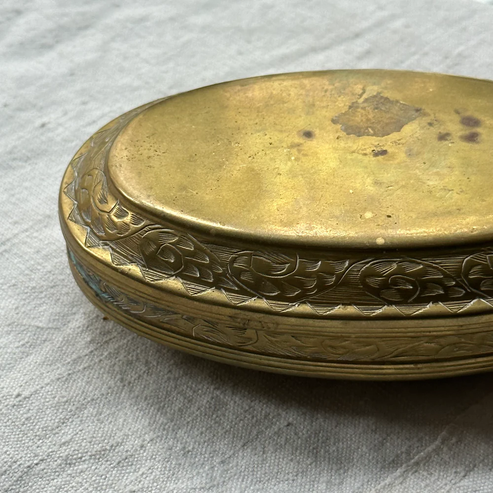 18th-century Dutch Brass Tobacco Box - Image 3