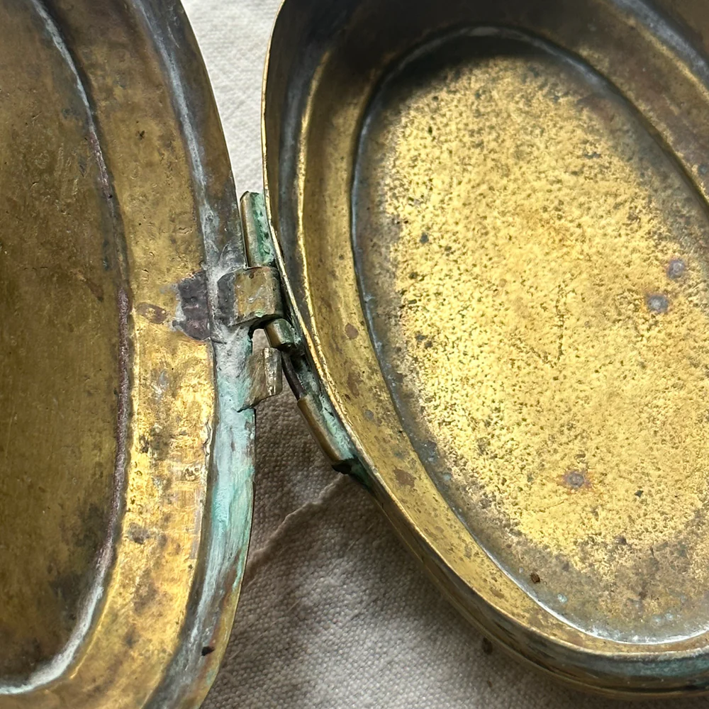 18th-century Dutch Brass Tobacco Box - Image 6