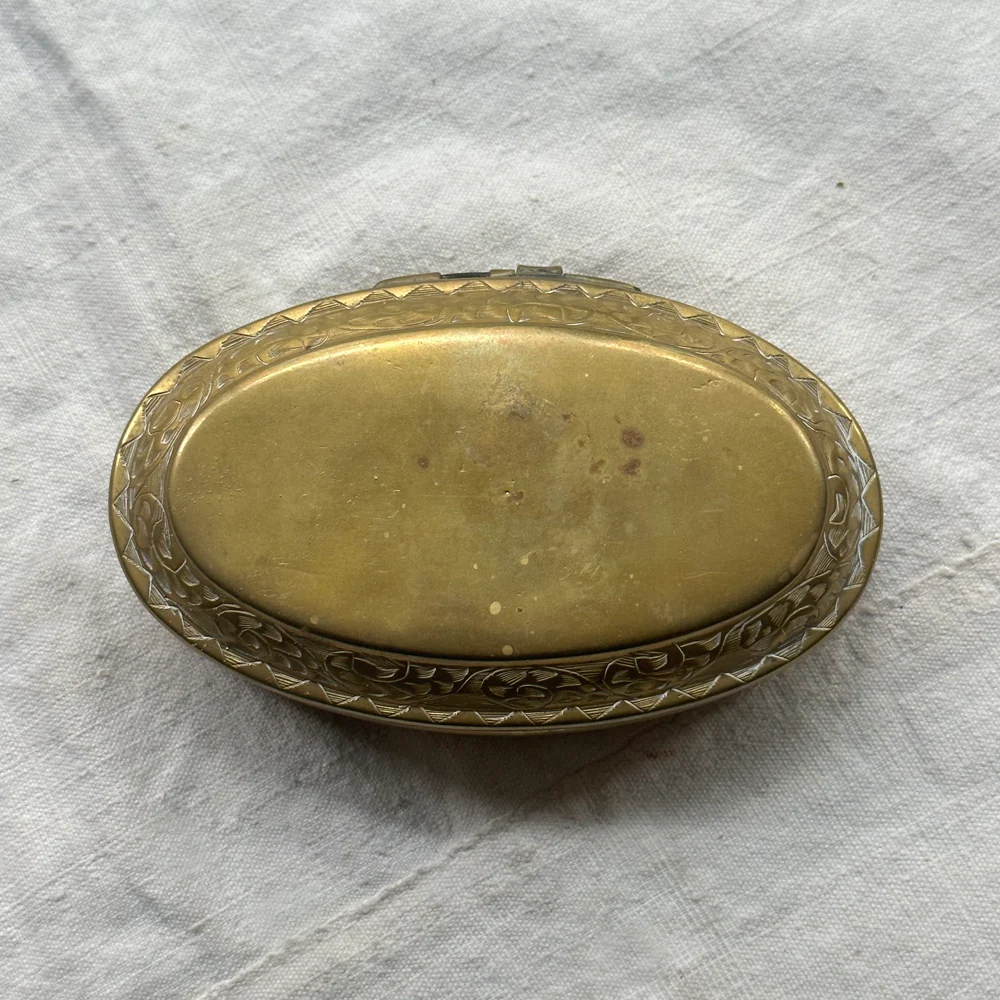 18th-century Dutch Brass Tobacco Box - Image 7