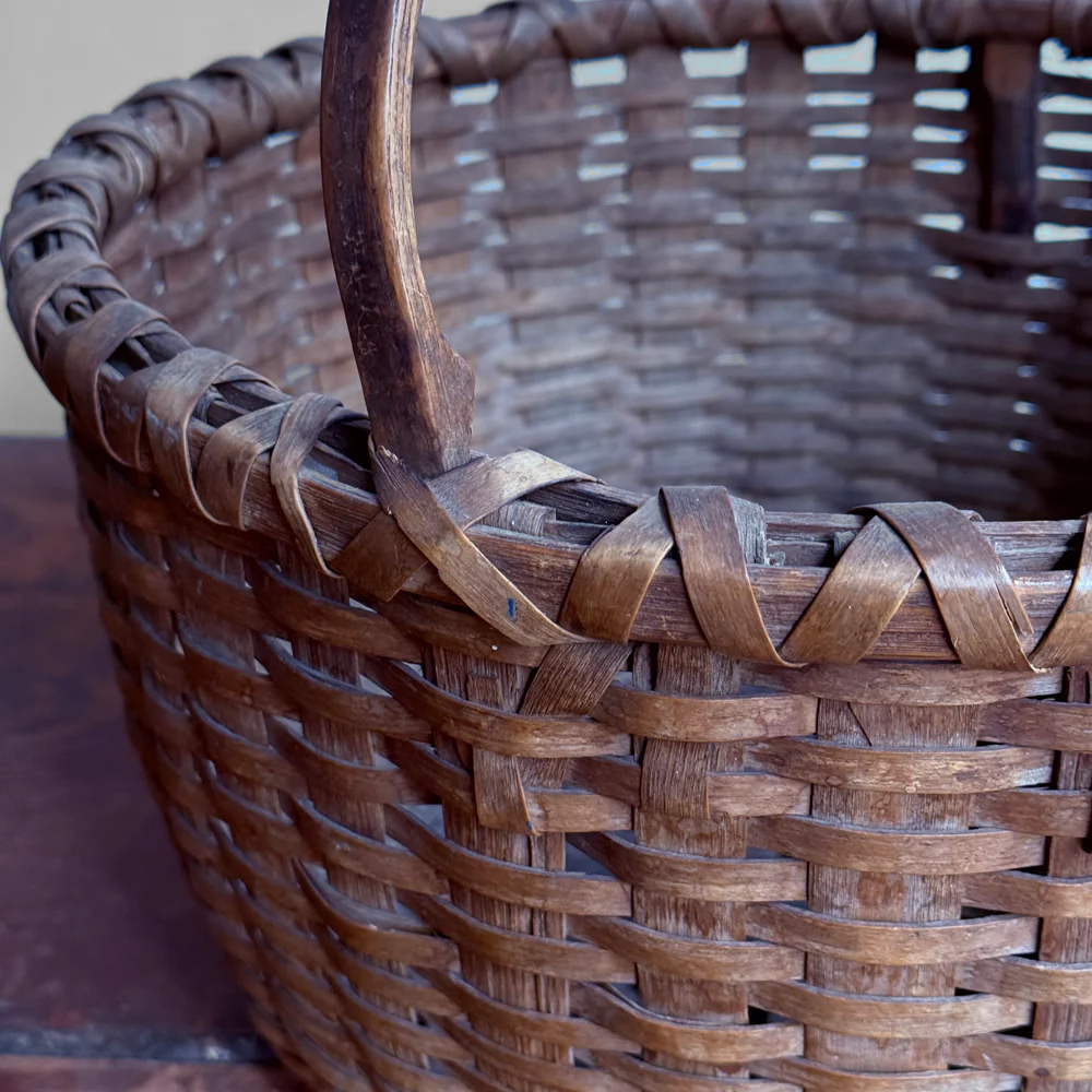 19th-century American Hand-Woven Splint Ash Basket - Image 5