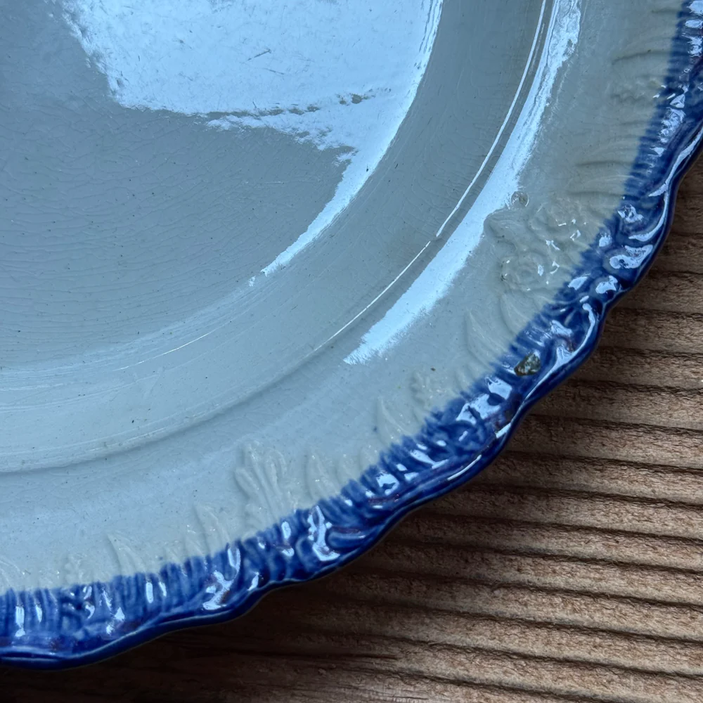 19th-century Blue Feather Edge Ironstone Plate (E) - Image 4