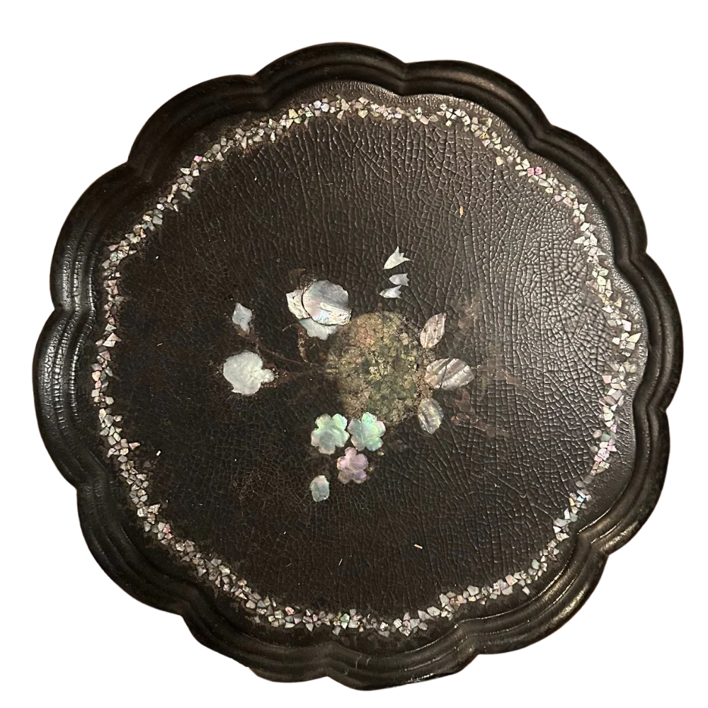 19th-century Decorative Table with Inlaid Papier-Mâché Shell - Image 3