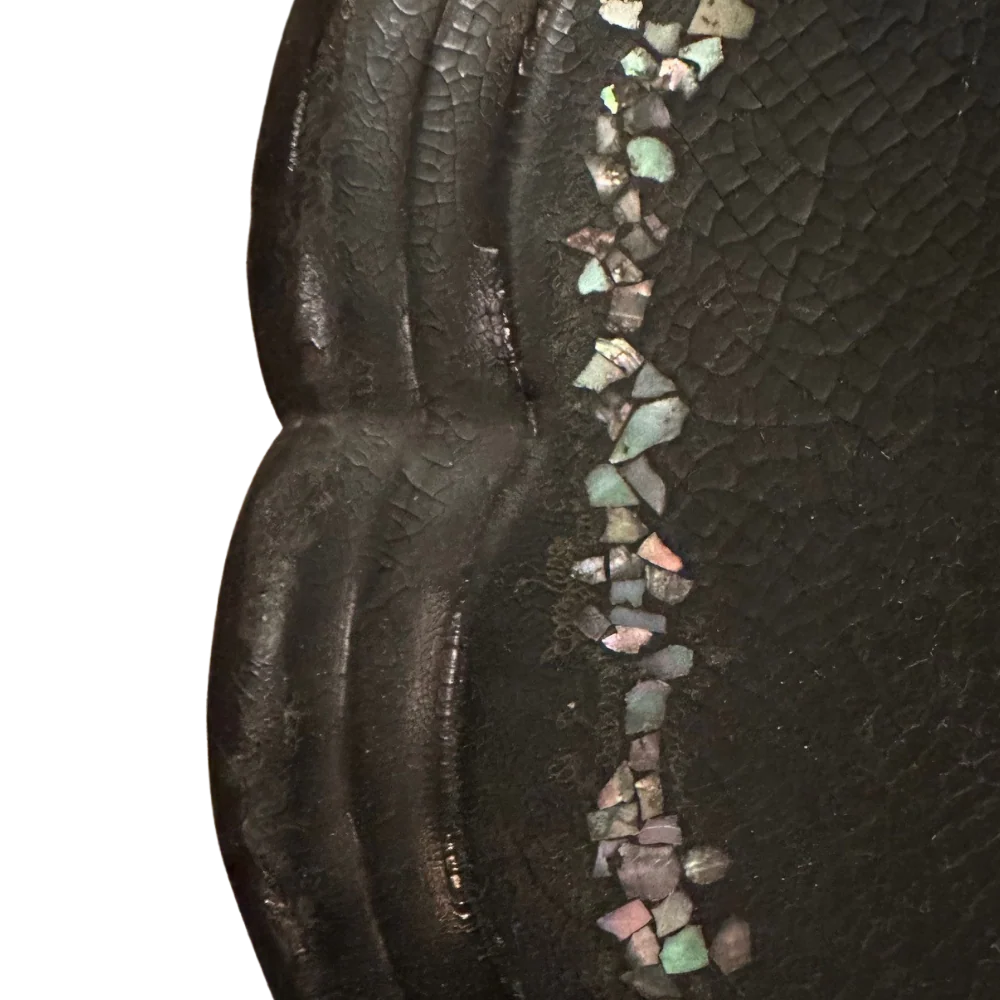 19th-century Decorative Table with Inlaid Papier-Mâché Shell - Image 4
