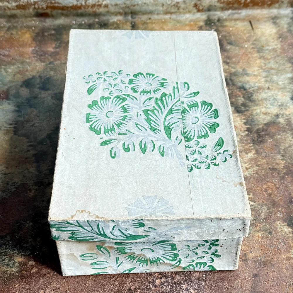 19th-century Handmade Paper Box - Image 13