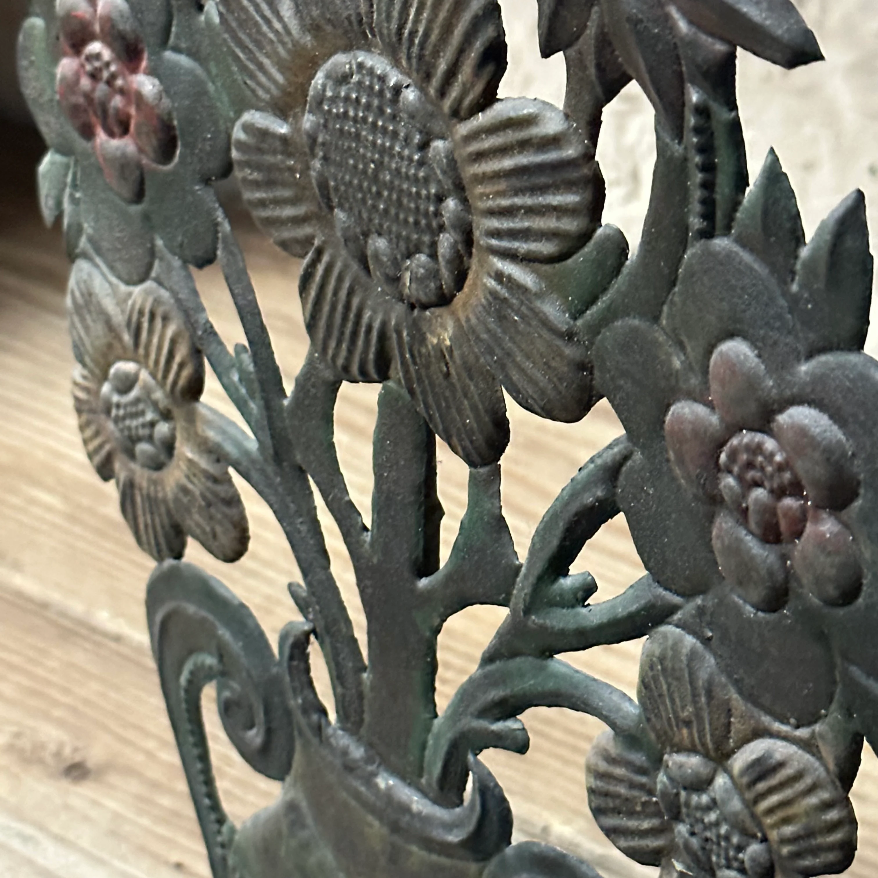 19th-century Spain Continental Tole Floral Altar Ornament (#3) - Image 2