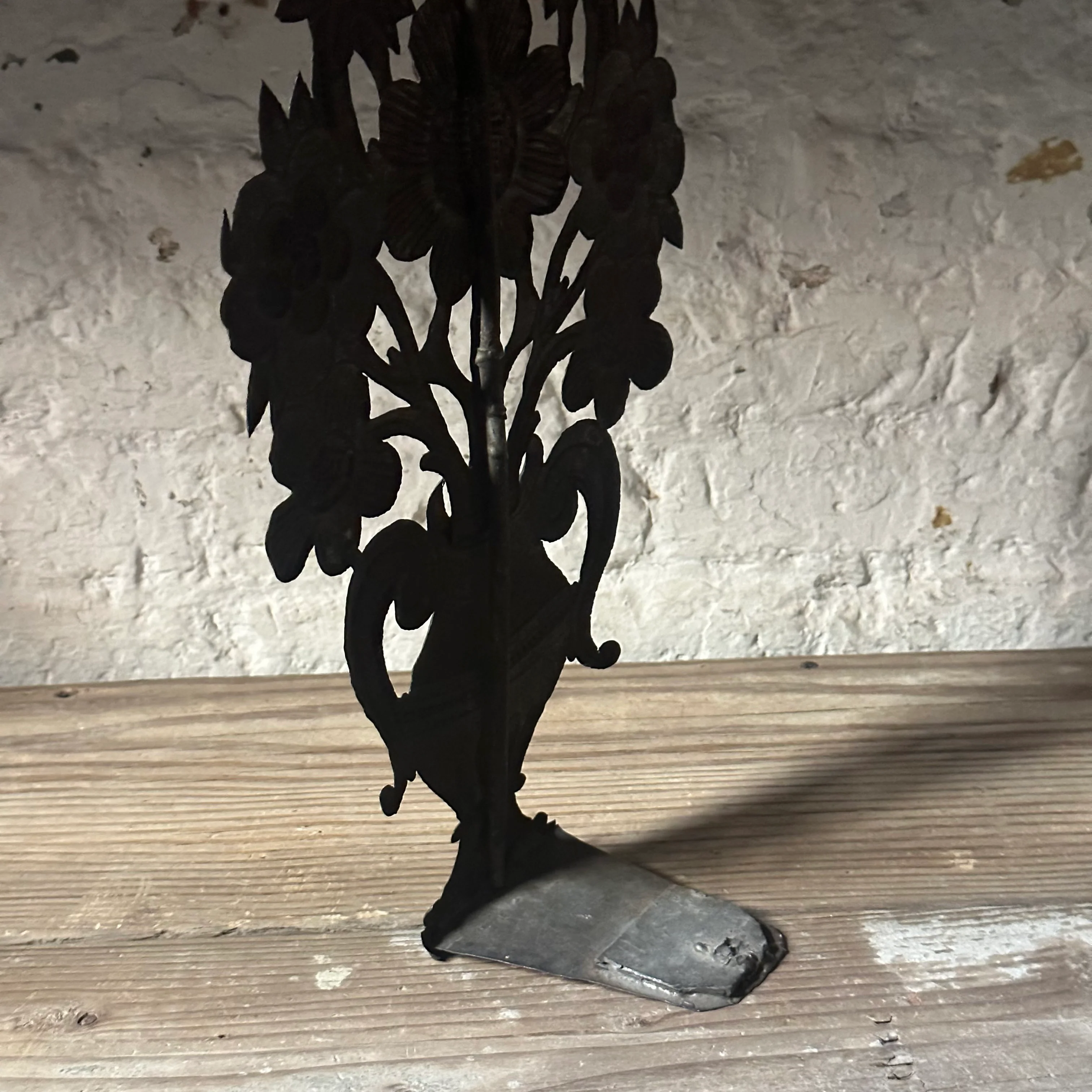 19th-century Spain Continental Tole Floral Altar Ornament (#3) - Image 5