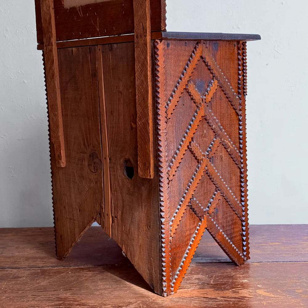 20th-century Tall Folk Dresser - Image 15