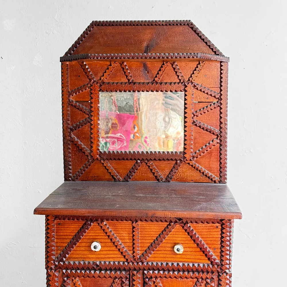 20th-century Tall Folk Dresser - Image 3