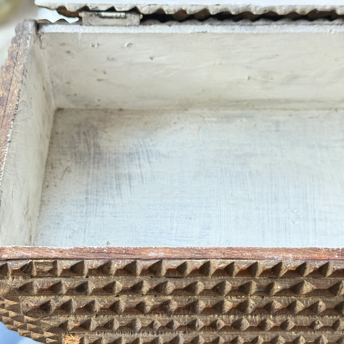 20th-century Tramp Art Box - Image 8
