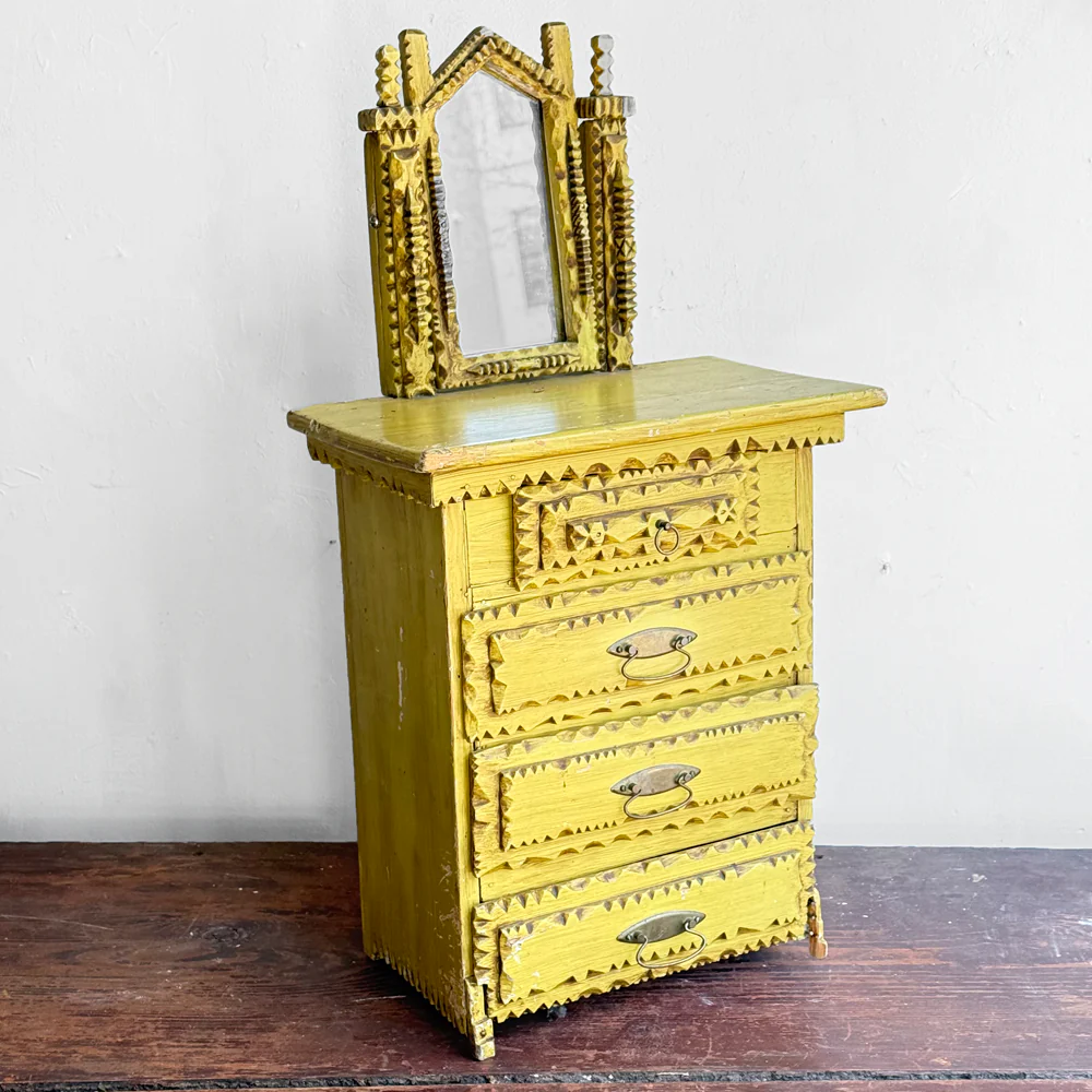 20th-century Yellow Painted Tramp Art Cabinet - Image 2