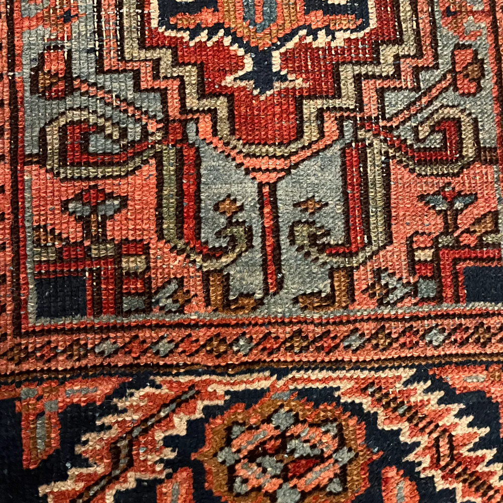 3'9" x 2'8" Antique Heriz Rug (DB12918) - Image 4