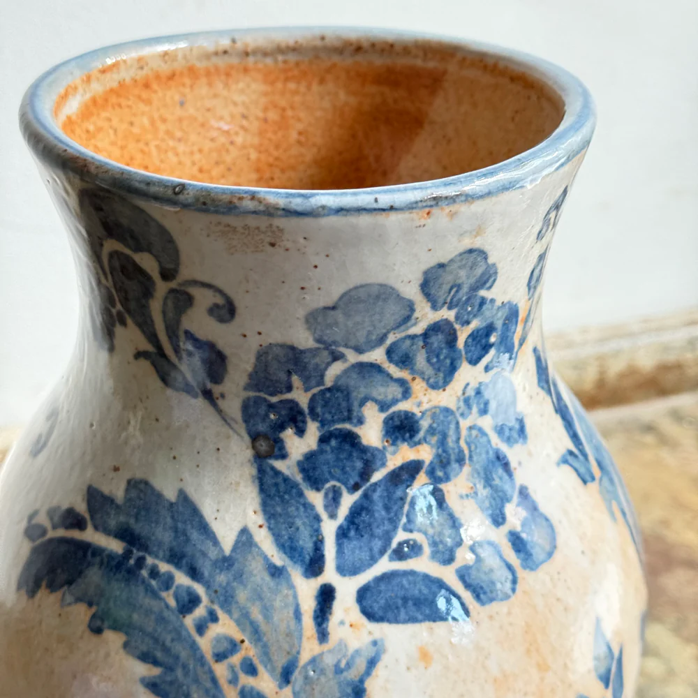 Amanda Moffat Large Curvy Vase (#16) - Image 5