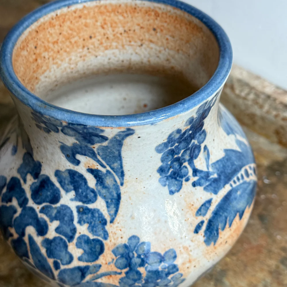 Amanda Moffat Medium Curvy Vase (#10) - Image 4