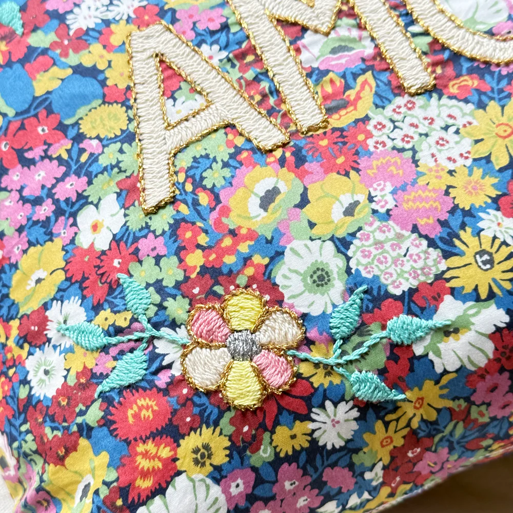"Amour" Embroidered Cushion (26-09) - Image 2