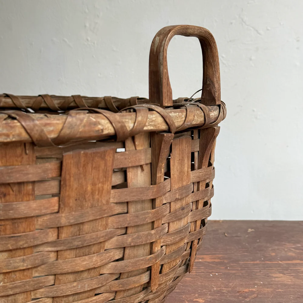 19th-century American Hand-Woven Splint Basket - Image 3