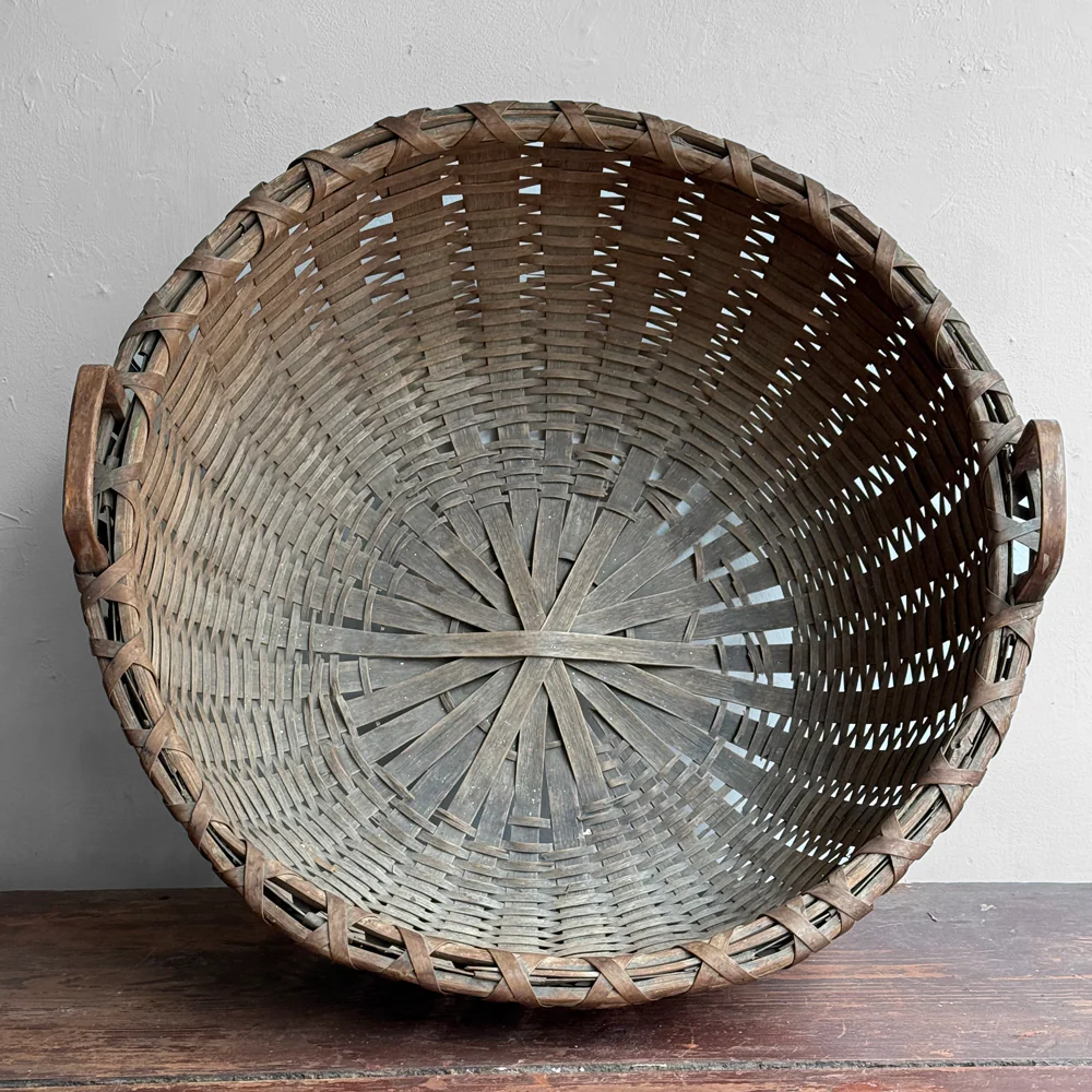 19th-century American Hand-Woven Splint Basket - Image 4