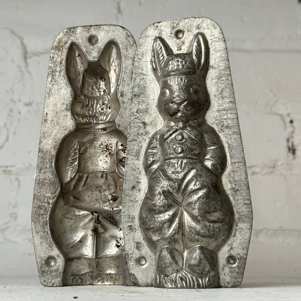Antique Chocolate Clothed Rabbit Tin Mold (#35) - Image 3