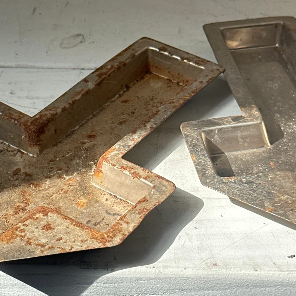 Antique Chocolate Cross Tin Mold (#68) - Image 4