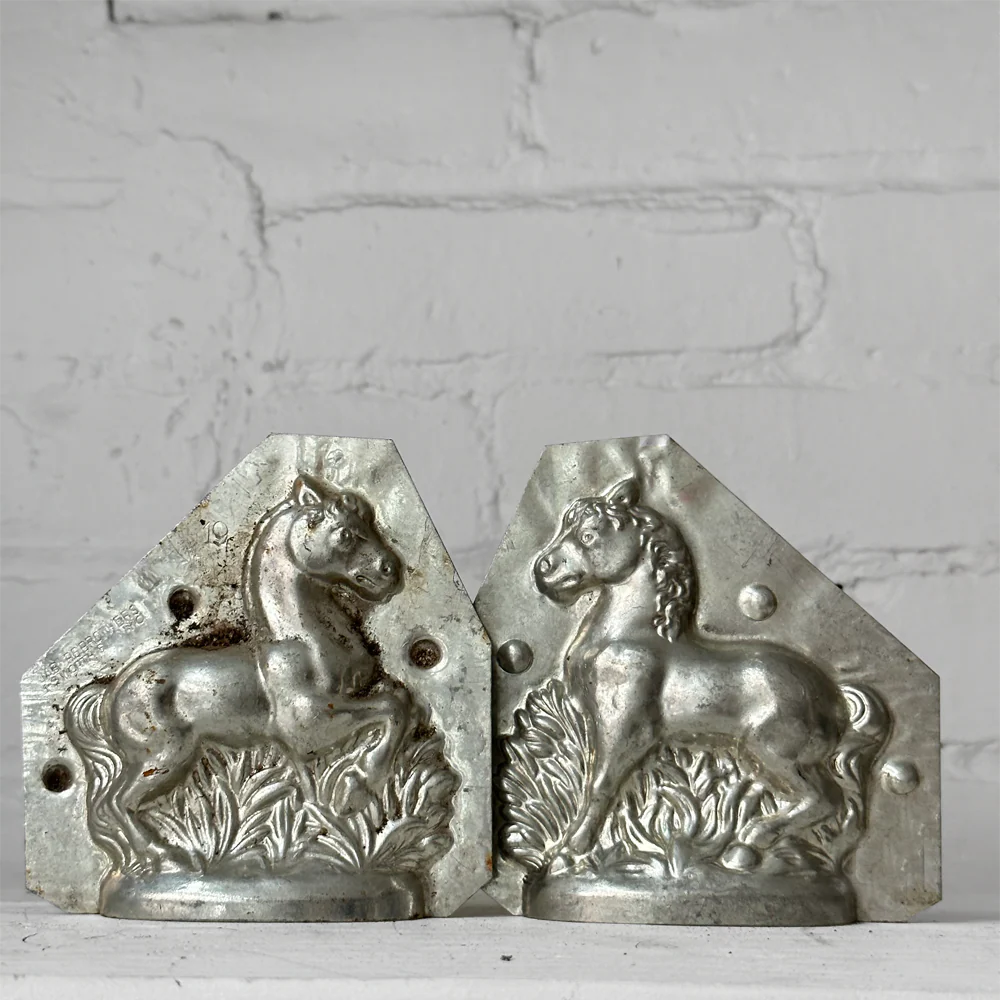 Antique Chocolate Horse Tin Mold (#37) - Image 2