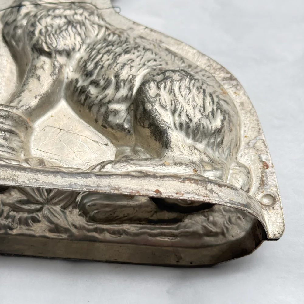Antique Chocolate Rabbit Mold (#100) - Image 3