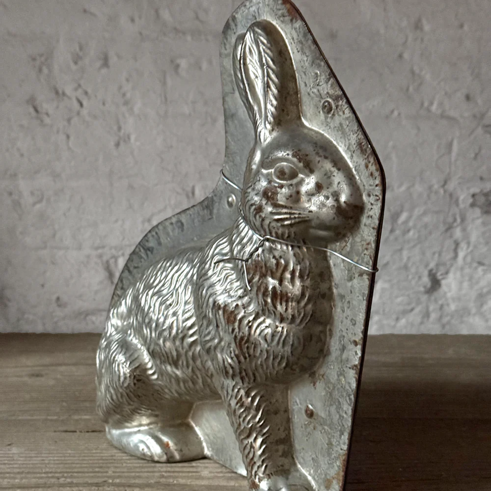 Antique Chocolate Rabbit Mold (#81) - Image 2