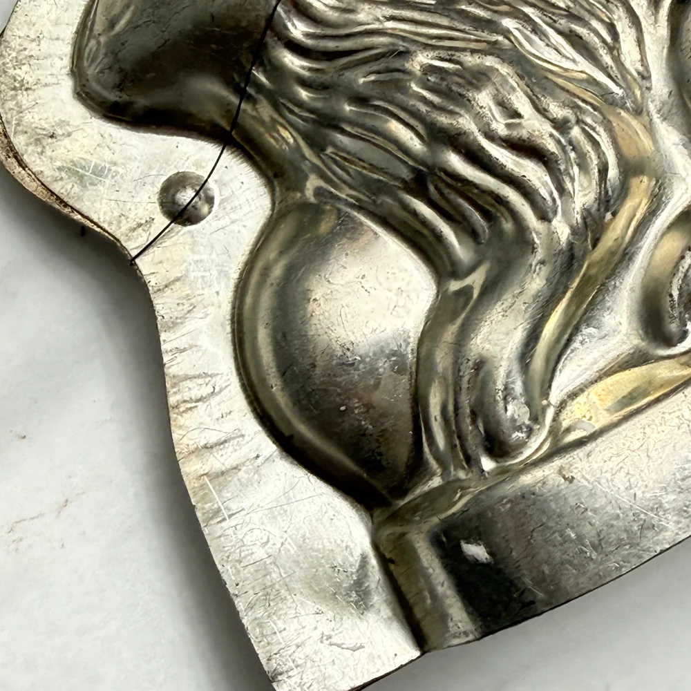 Antique Chocolate Rabbit Mold (#85) - Image 2