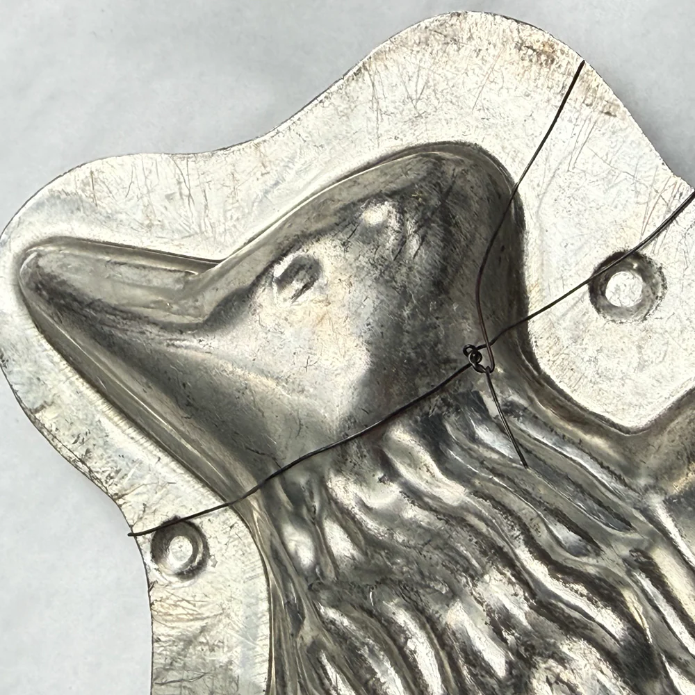 Antique Chocolate Rabbit Mold (#85) - Image 4