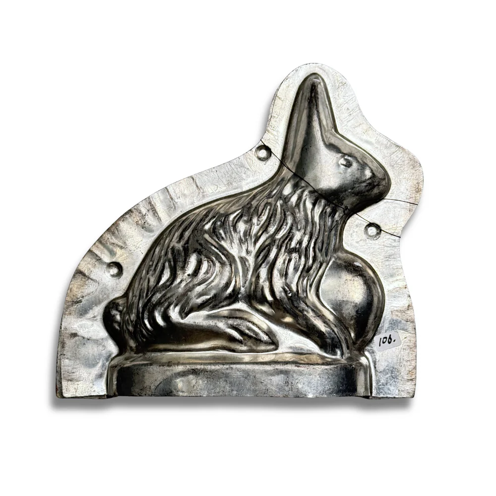Antique Chocolate Rabbit Mold (#85) - Image 5