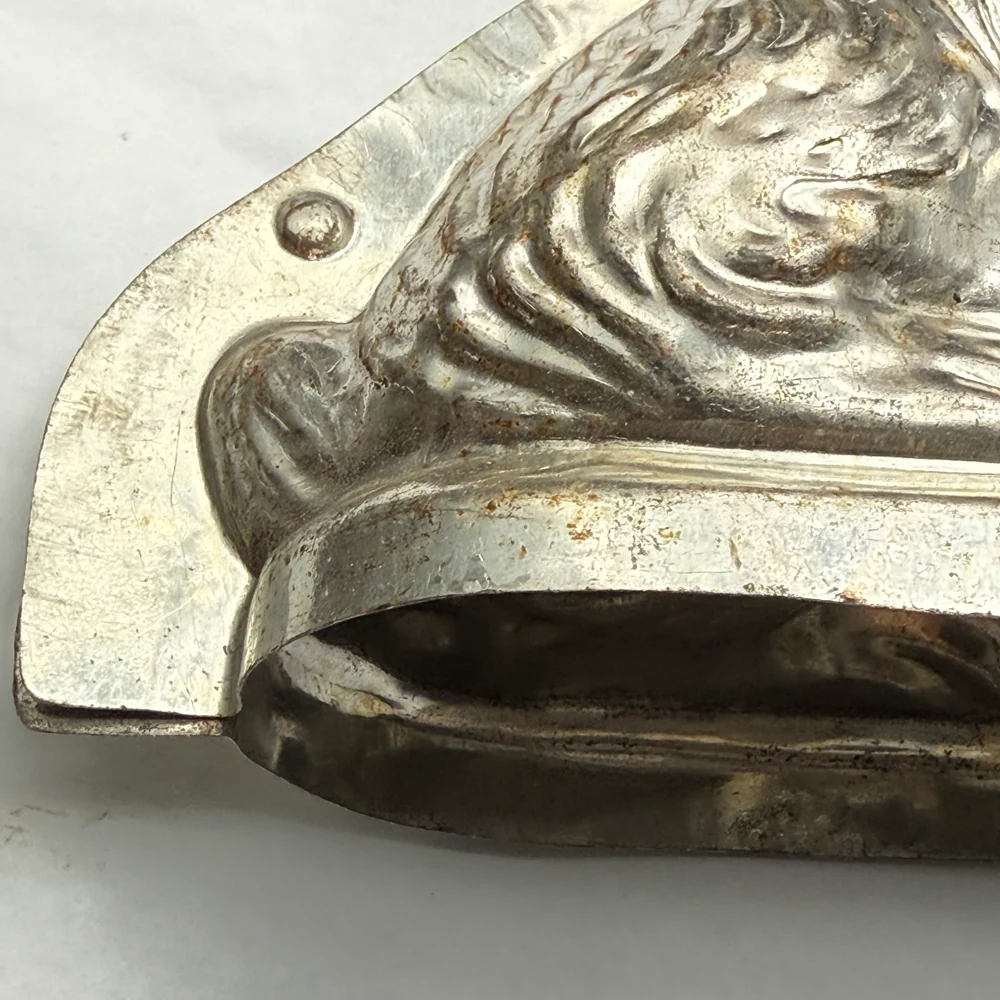 Antique Chocolate Rabbit Mold (#86) - Image 3