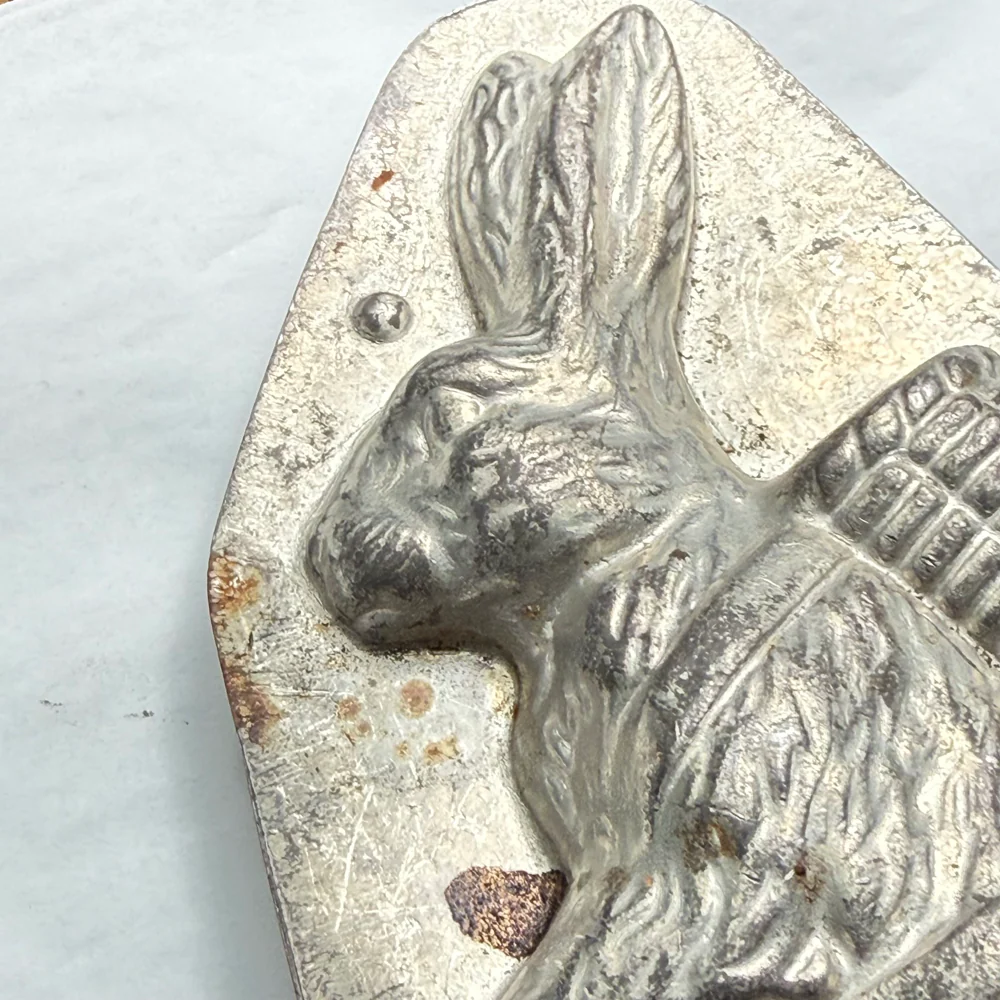 Antique Chocolate Rabbit Mold (#87) - Image 5