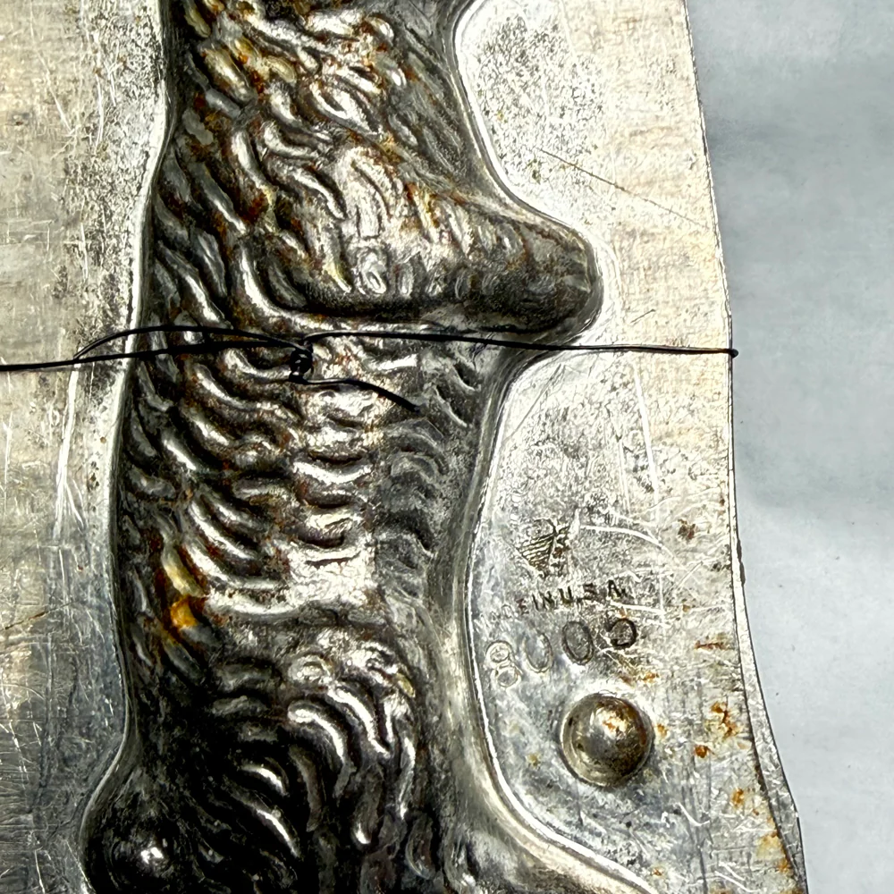 Antique Chocolate Rabbit Mold (#91) - Image 6
