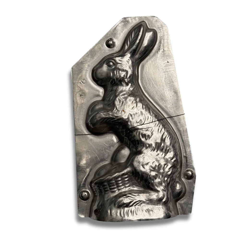 Antique Chocolate Rabbit Mold (#92) - Image 2