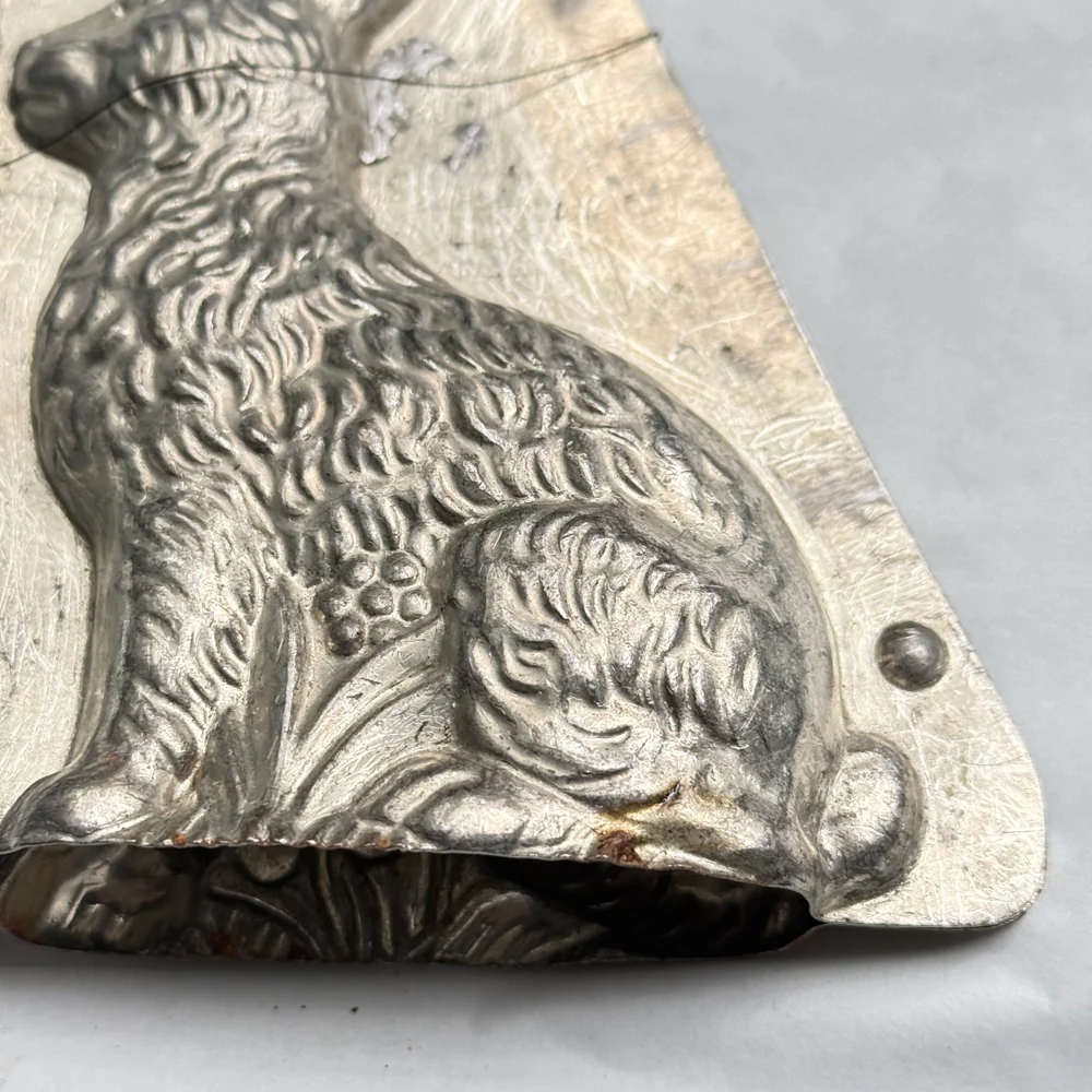 Antique Chocolate Rabbit Mold (#93) - Image 4