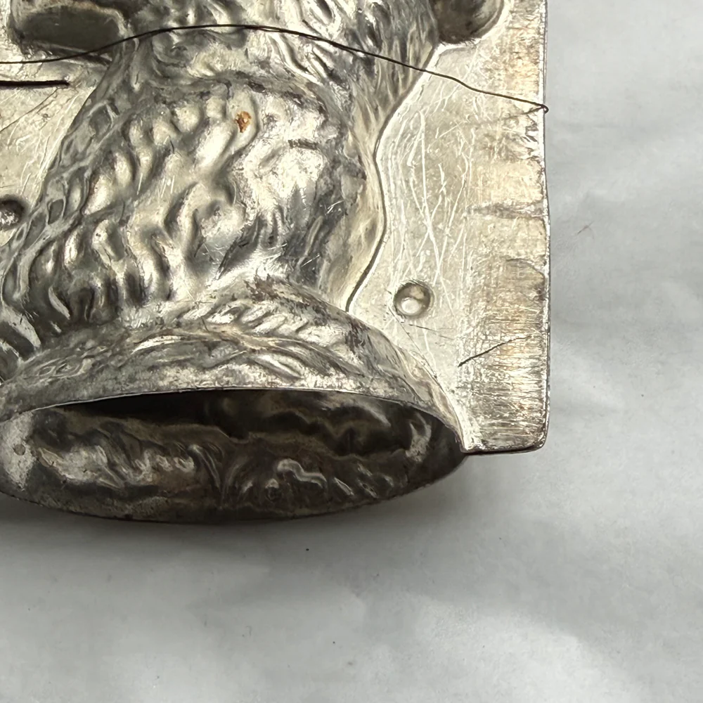 Antique Chocolate Rabbit Mold (#95) - Image 4