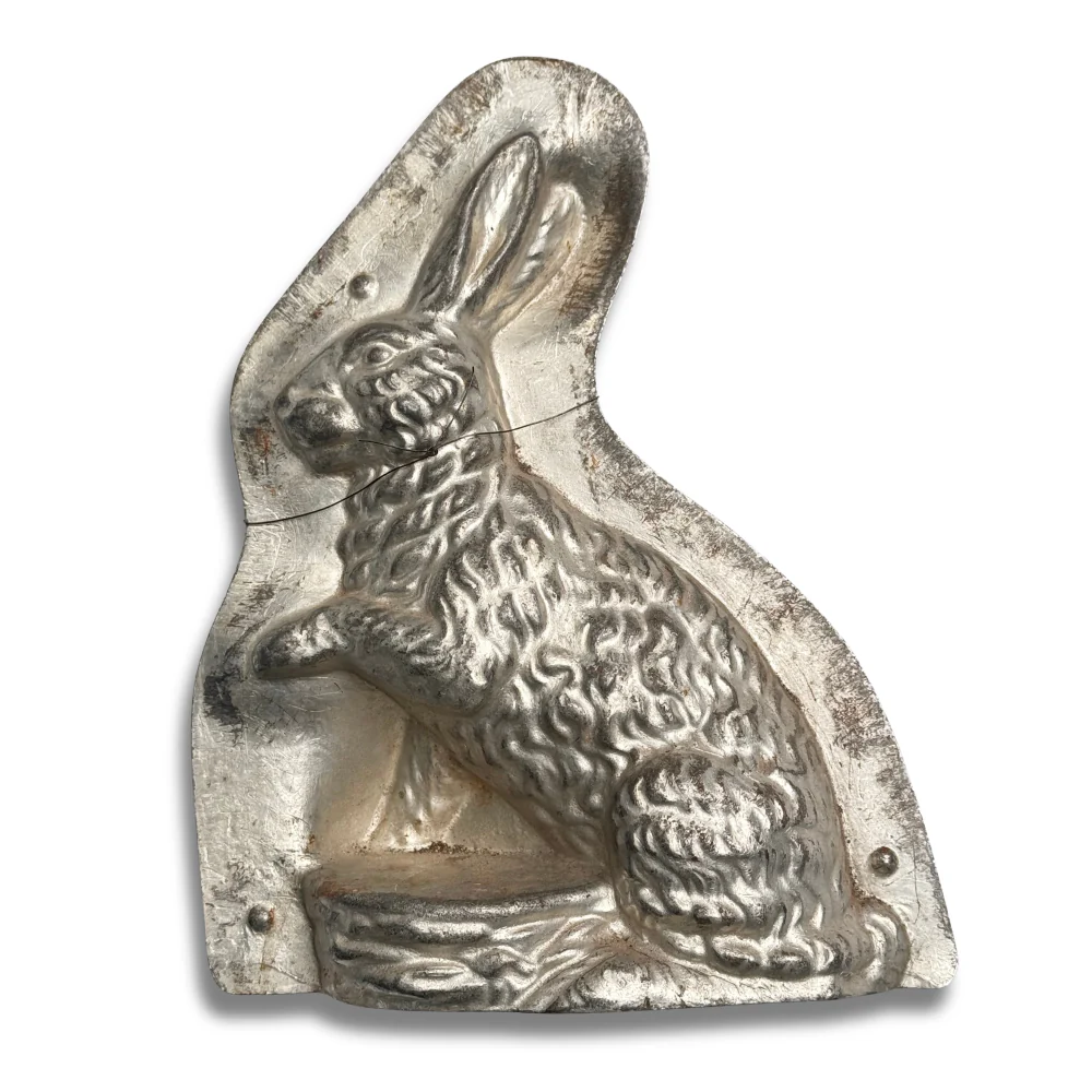 Antique Chocolate Rabbit Mold (#96) - Image 2