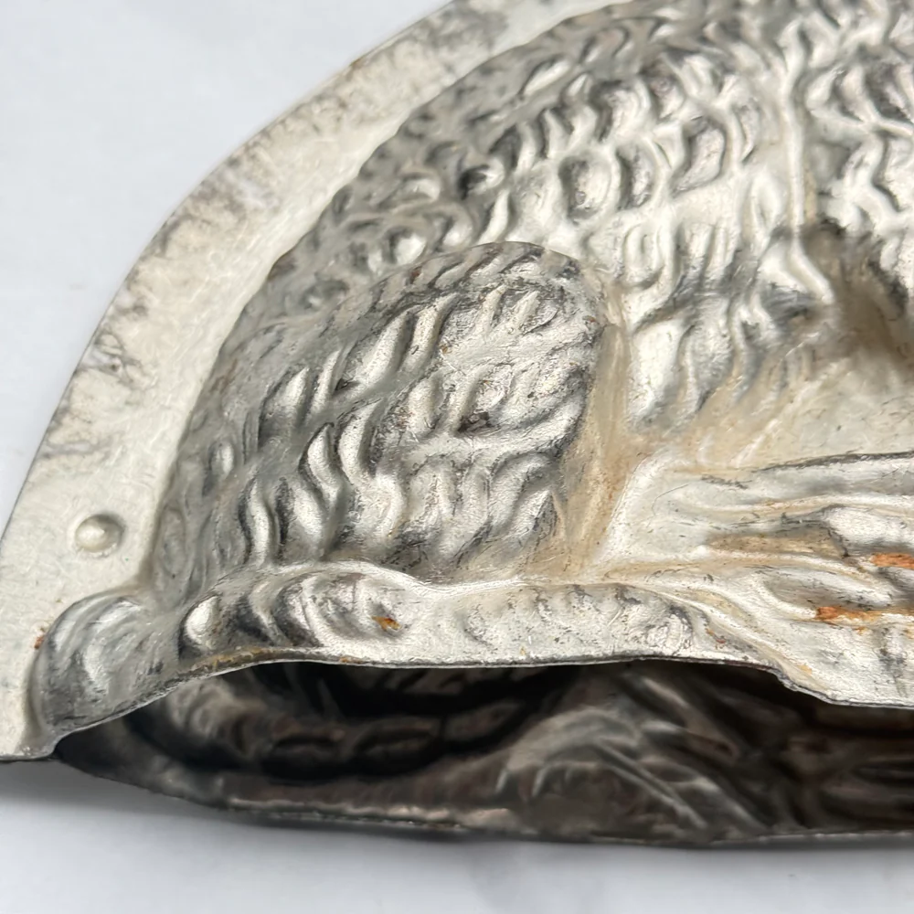 Antique Chocolate Rabbit Mold (#96) - Image 3