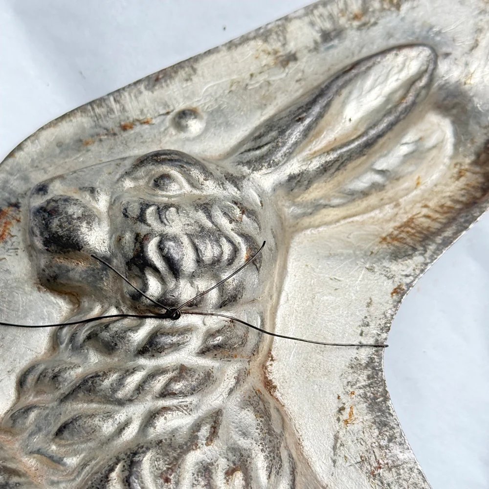 Antique Chocolate Rabbit Mold (#96) - Image 5