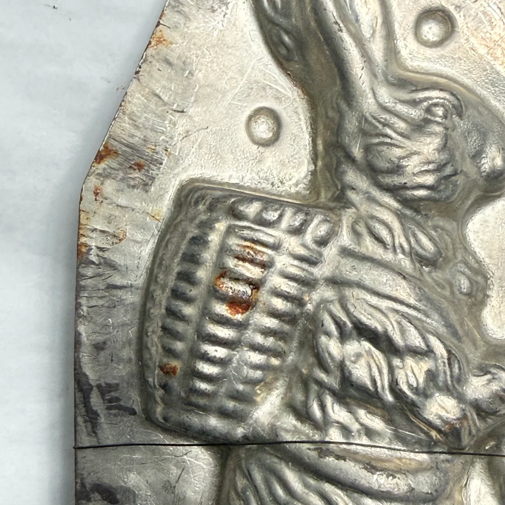 Antique Chocolate Rabbit Mold (#98) - Image 5