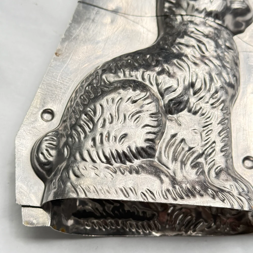 Antique Chocolate Rabbit Mold (#99) - Image 3