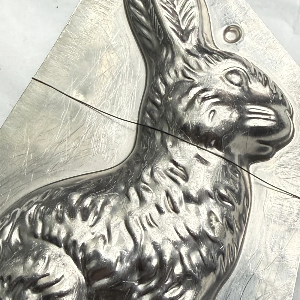 Antique Chocolate Rabbit Mold (#99) - Image 4