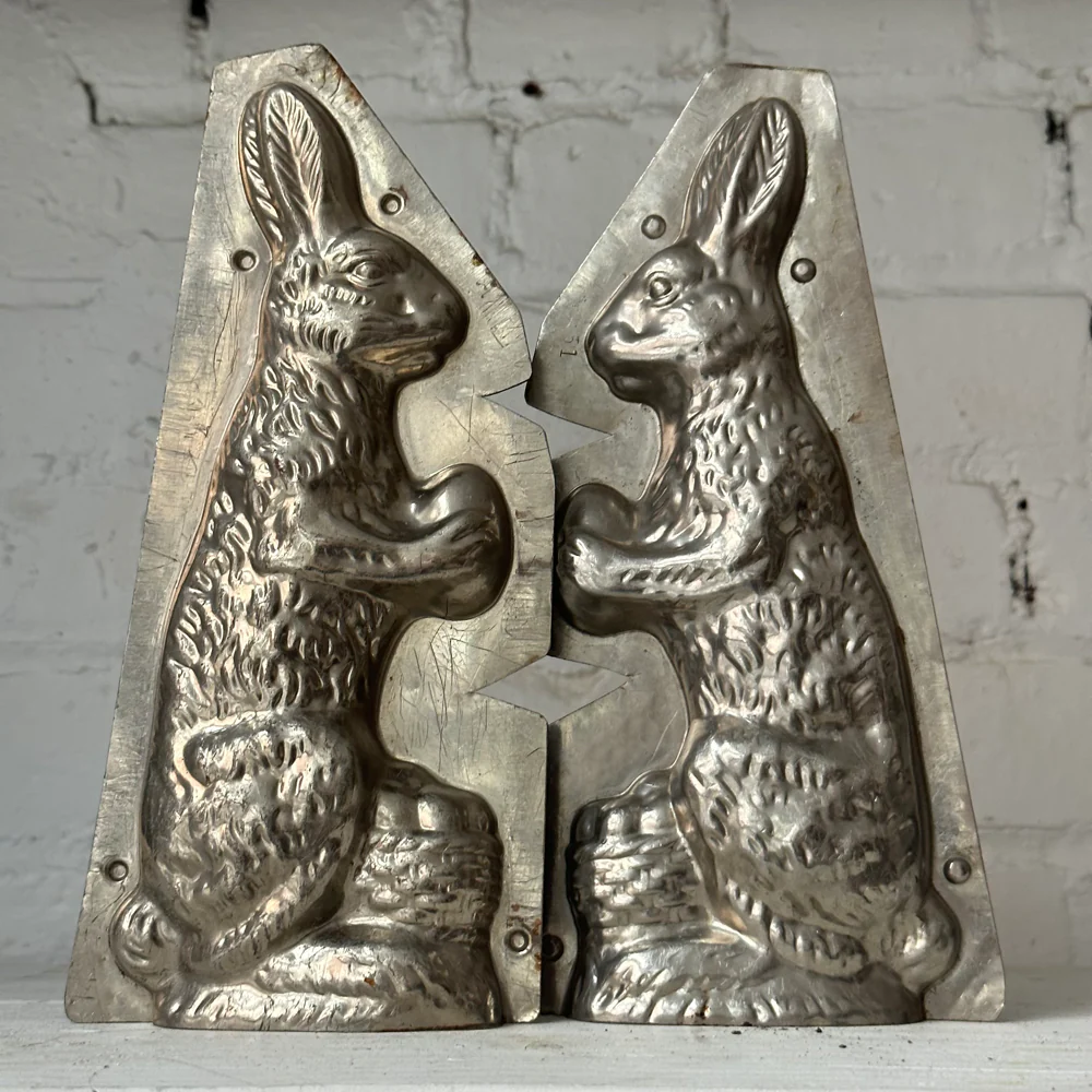 Antique Chocolate Rabbit Tin Mold (#31) - Image 4