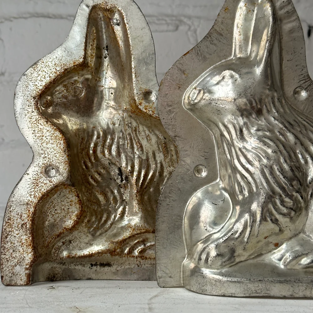 Antique Chocolate Rabbit Tin Mold (#32) - Image 3