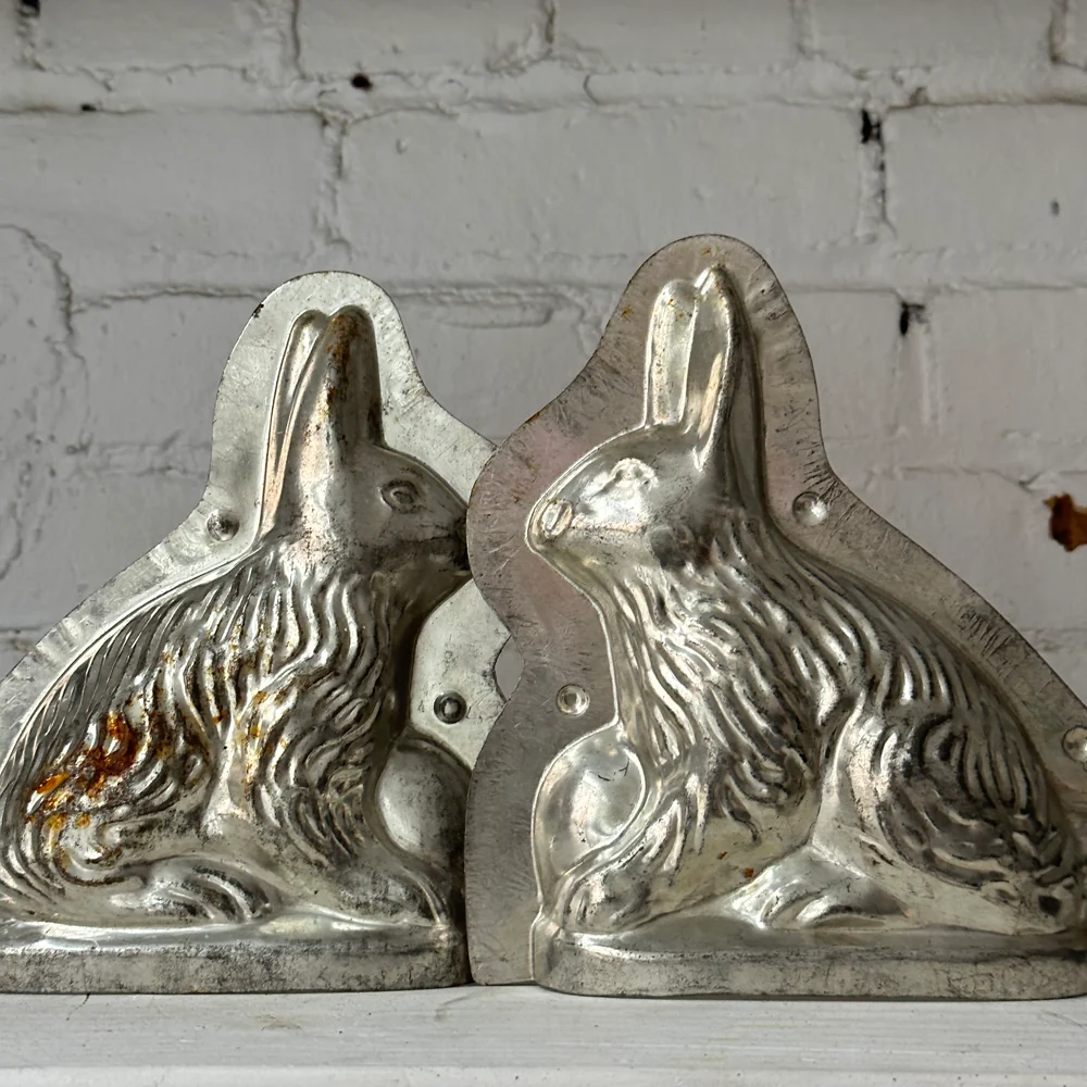 Antique Chocolate Rabbit Tin Mold (#32) - Image 4
