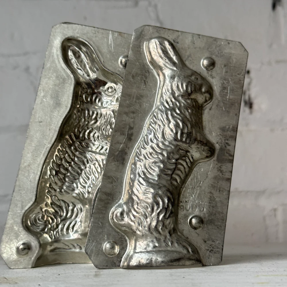Antique Chocolate Rabbit Tin Mold (#33) - Image 2