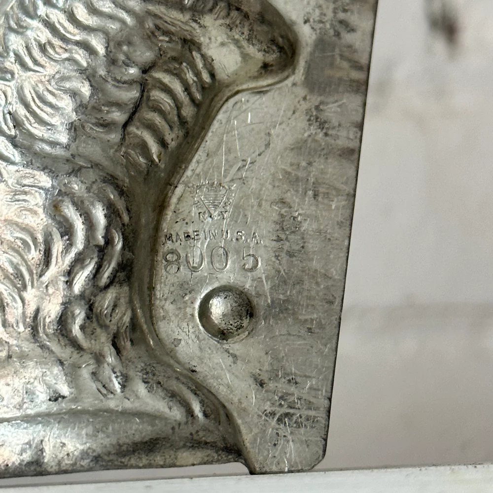 Antique Chocolate Rabbit Tin Mold (#33) - Image 3