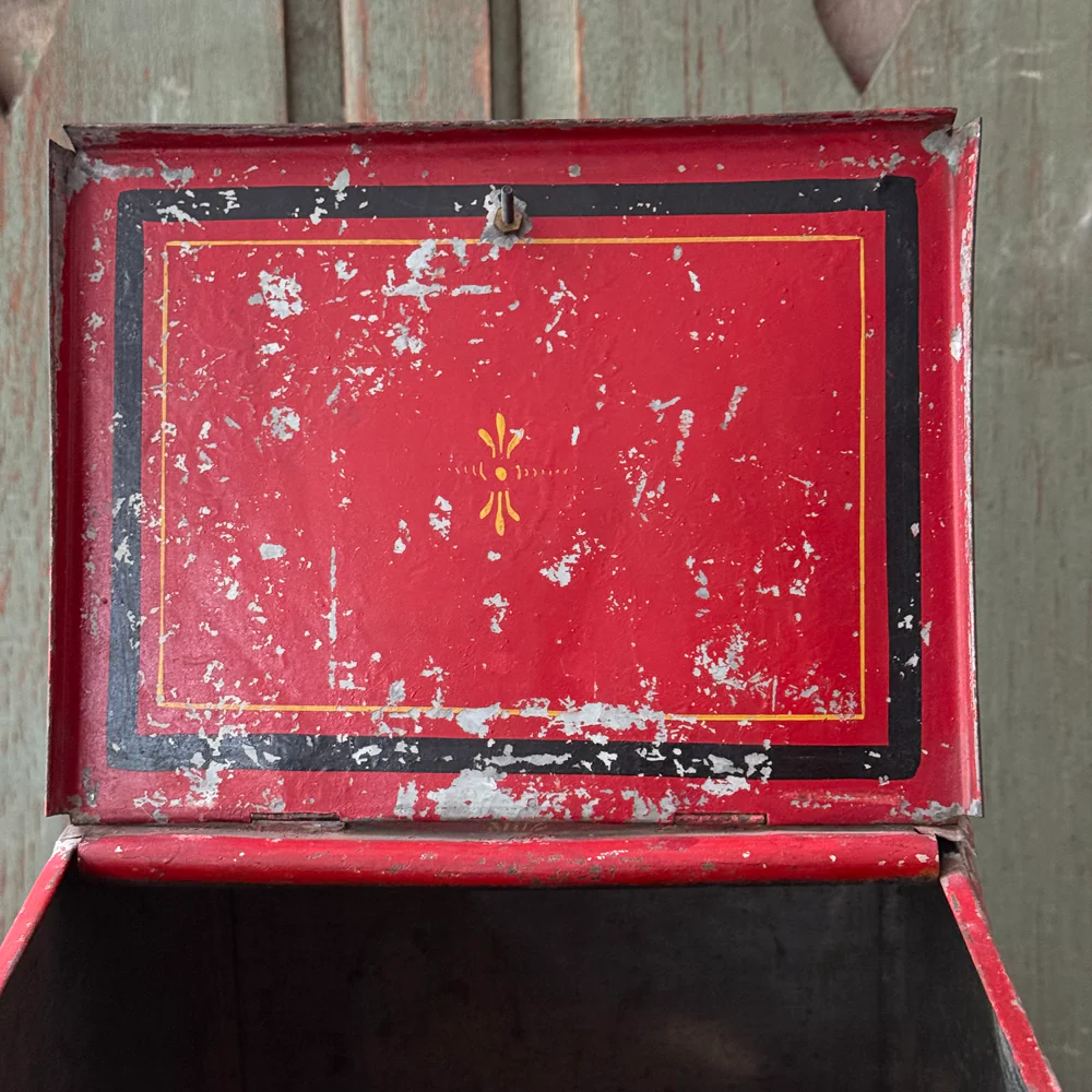 Antique “Rio” Tin Container - Image 3