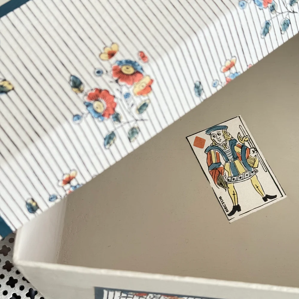 Antoinette Poisson Large Wedding Box in "Boutonnère" No. 74B - Image 2