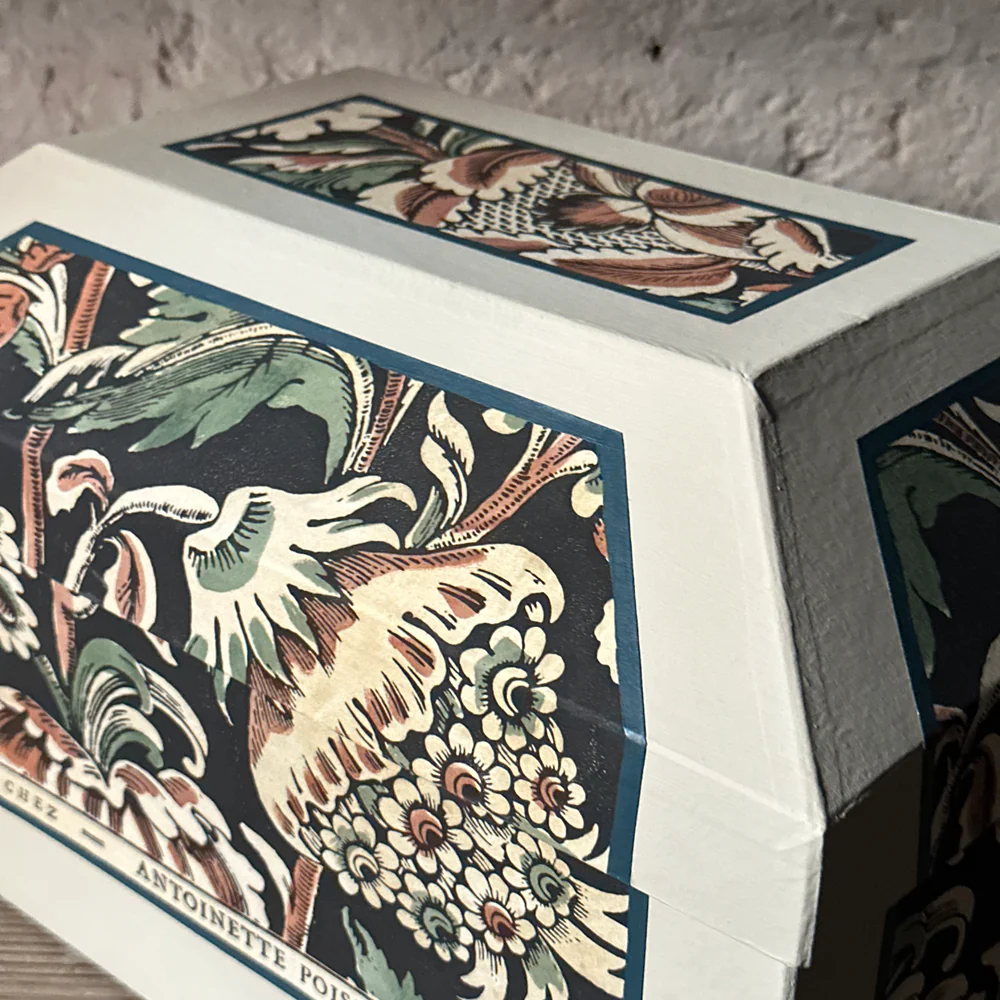 Antoinette Poisson Large Wedding Box in "Grand Parots" No. 59A - Image 5