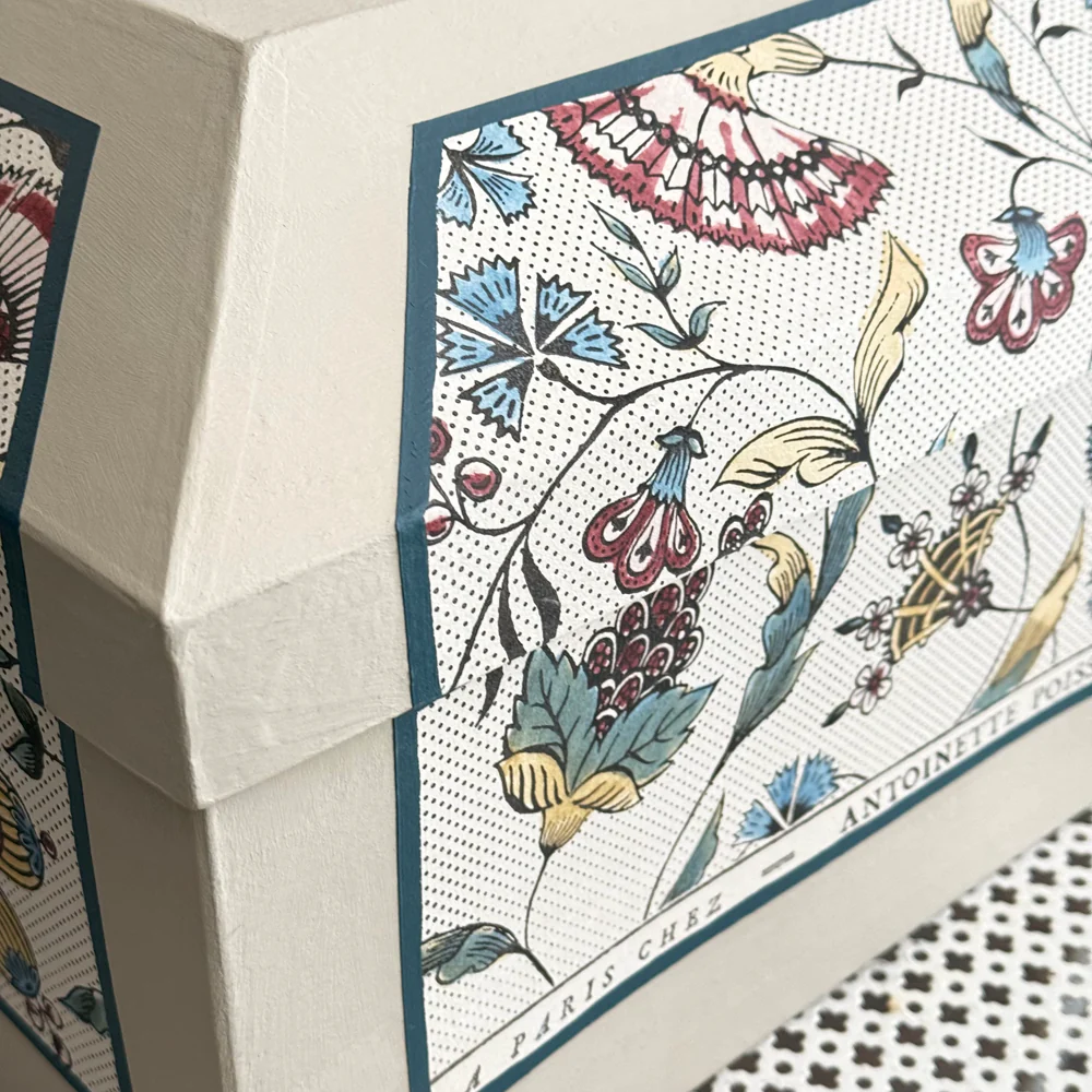 Antoinette Poisson Large Wedding Box in "Jaipur Colors" No. 57A - Image 4