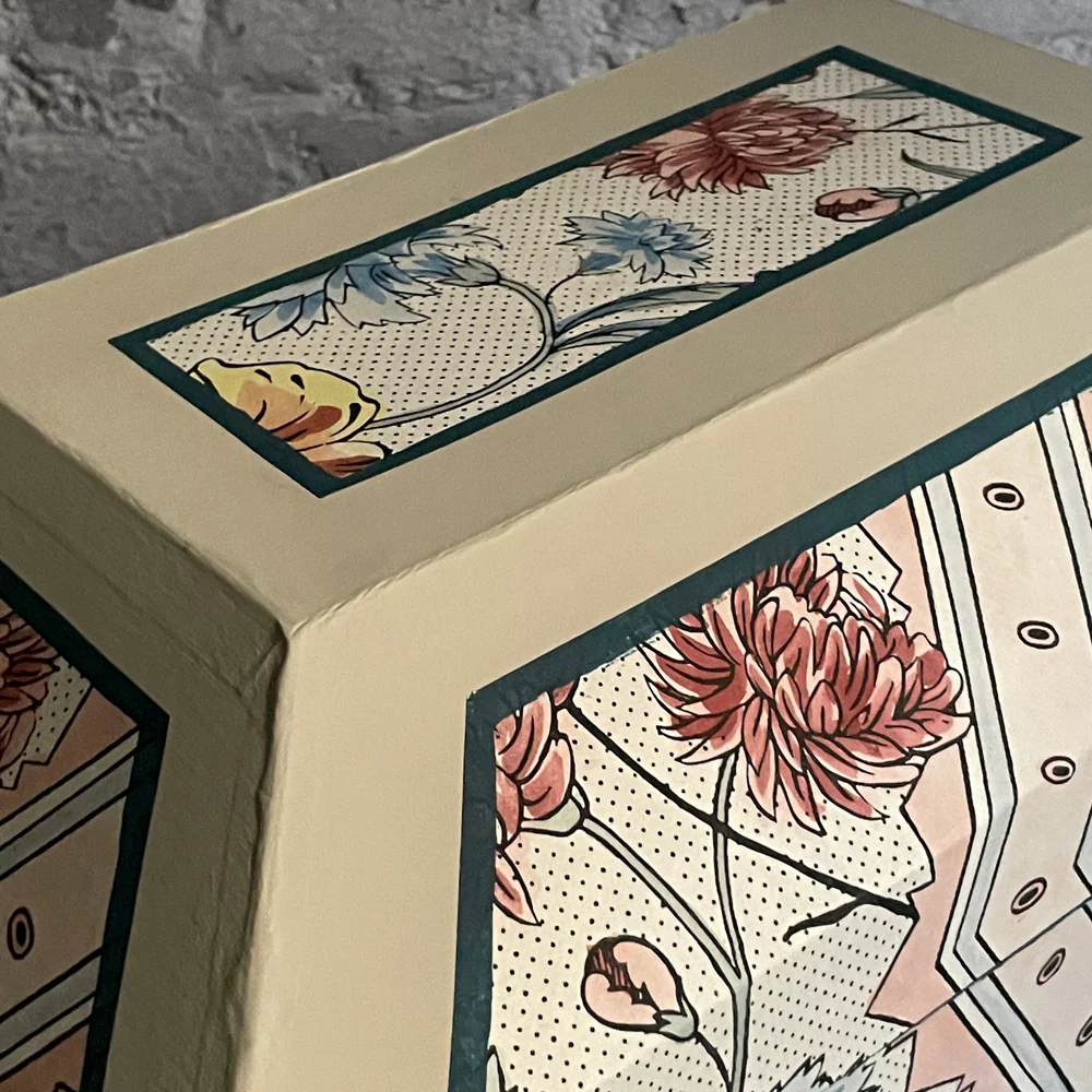 Antoinette Poisson Large Wedding Box in Marcel 28A - Image 3